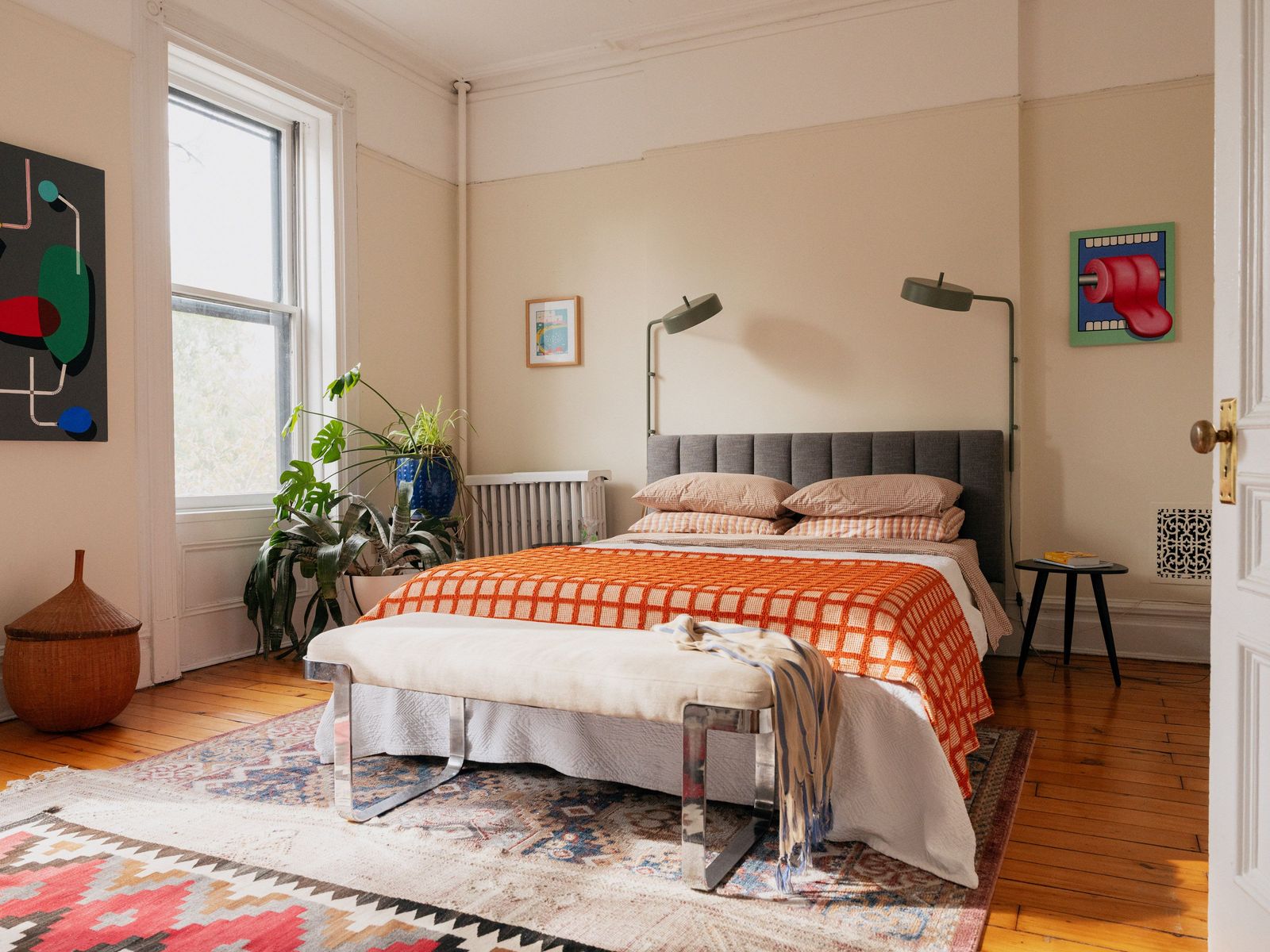 26 Organizer-Approved Small Bedroom Storage Ideas